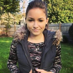 Meet your Posher, Andrea